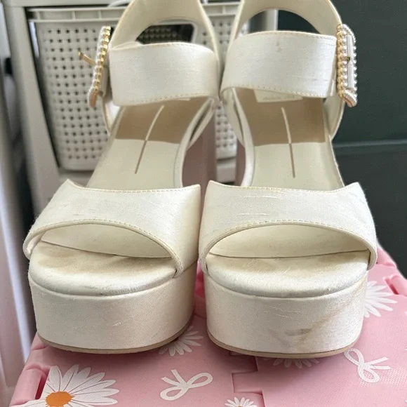 dolce vita bridal shoes Women's Ivory Pearl-Accent Platform Sandals - Picture 2 of 5